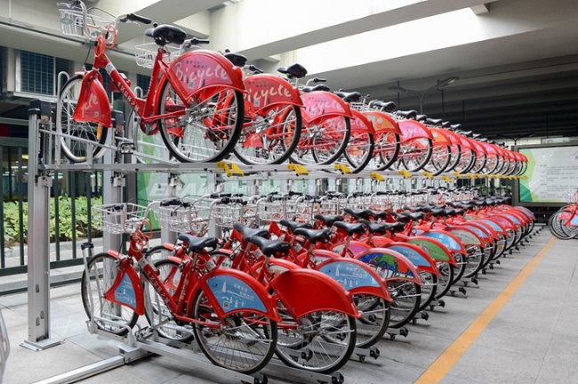 railway station bike racks