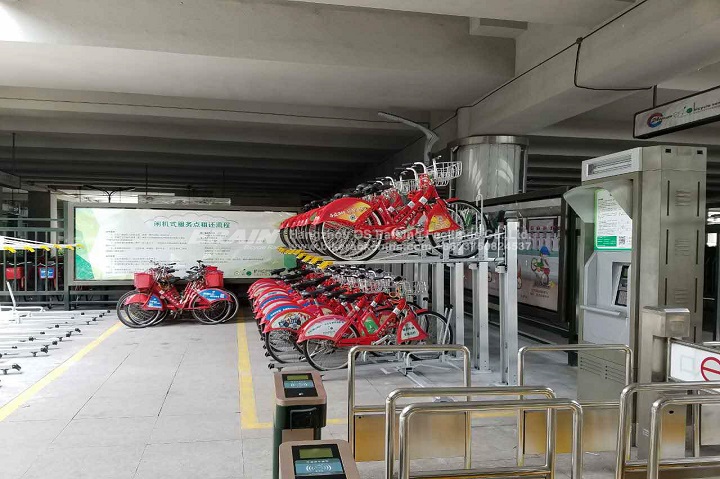 Two tiered bike parking system