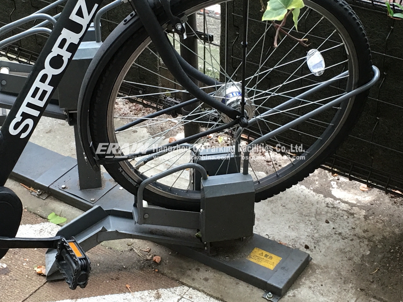 Lockable bike rack